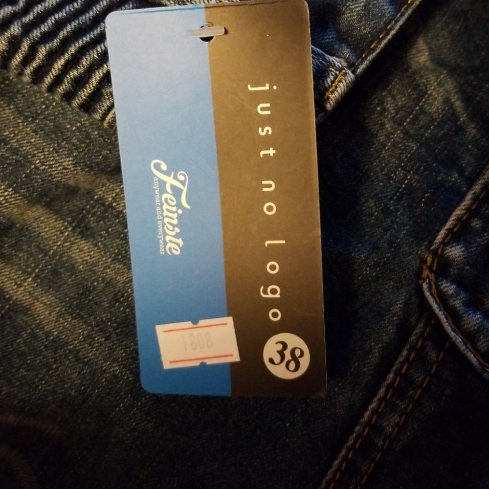 Jeans - Picture 8 of 8